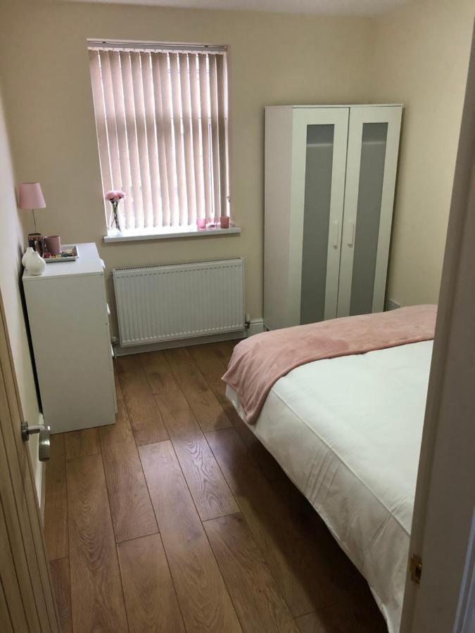 Big Room Rusholme With Tv And Private Bathroom-Parking&Wifi Manchester Zewnętrze zdjęcie