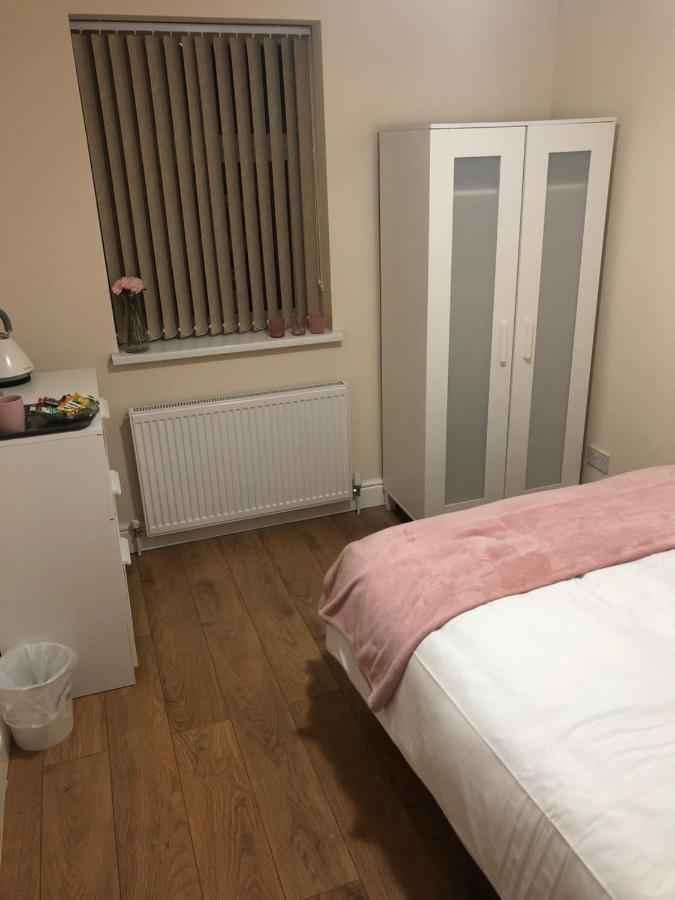 Big Room Rusholme With Tv And Private Bathroom-Parking&Wifi Manchester Zewnętrze zdjęcie