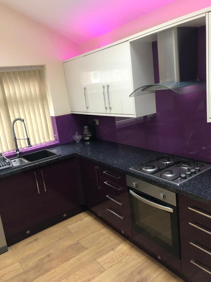 Big Room Rusholme With Tv And Private Bathroom-Parking&Wifi Manchester Zewnętrze zdjęcie