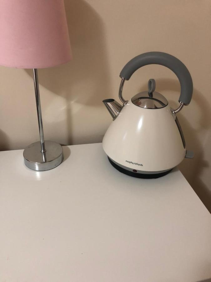 Big Room Rusholme With Tv And Private Bathroom-Parking&Wifi Manchester Zewnętrze zdjęcie