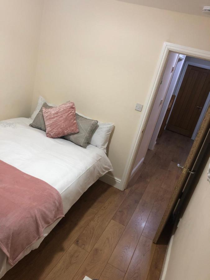 Big Room Rusholme With Tv And Private Bathroom-Parking&Wifi Manchester Zewnętrze zdjęcie