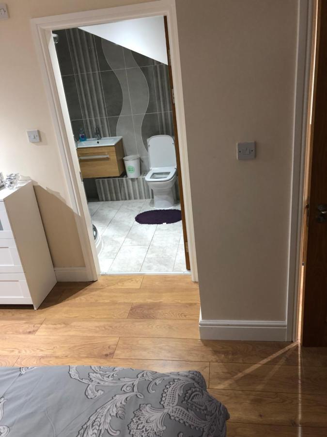 Big Room Rusholme With Tv And Private Bathroom-Parking&Wifi Manchester Zewnętrze zdjęcie