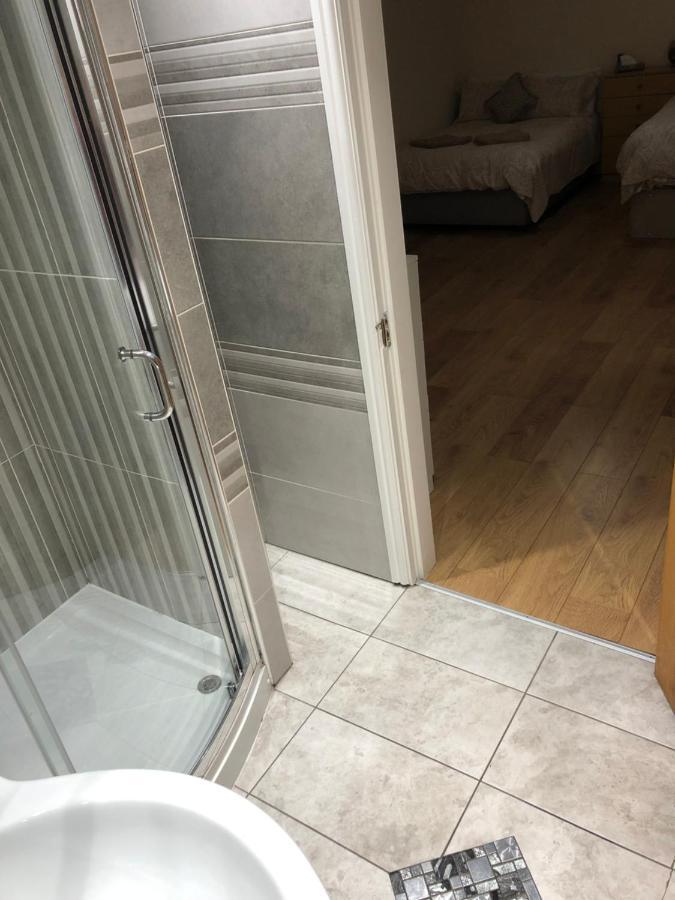Big Room Rusholme With Tv And Private Bathroom-Parking&Wifi Manchester Zewnętrze zdjęcie