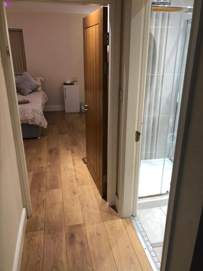 Big Room Rusholme With Tv And Private Bathroom-Parking&Wifi Manchester Zewnętrze zdjęcie
