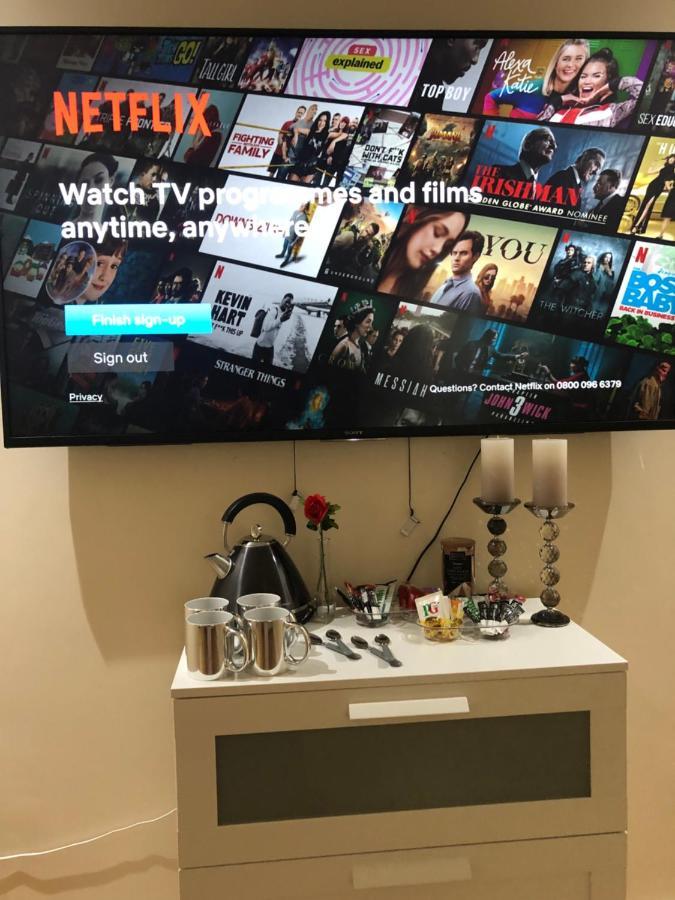 Big Room Rusholme With Tv And Private Bathroom-Parking&Wifi Manchester Zewnętrze zdjęcie