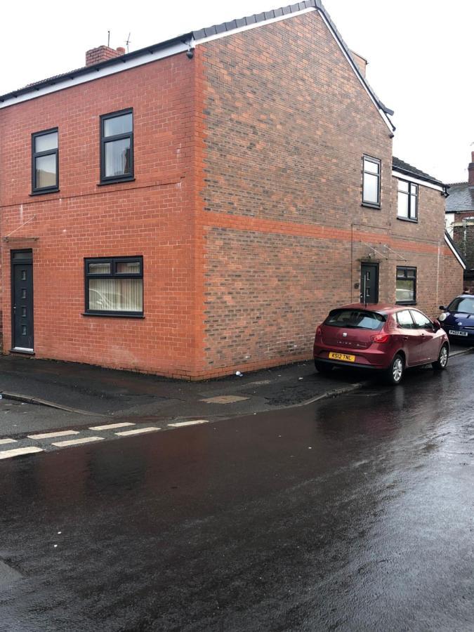 Big Room Rusholme With Tv And Private Bathroom-Parking&Wifi Manchester Zewnętrze zdjęcie