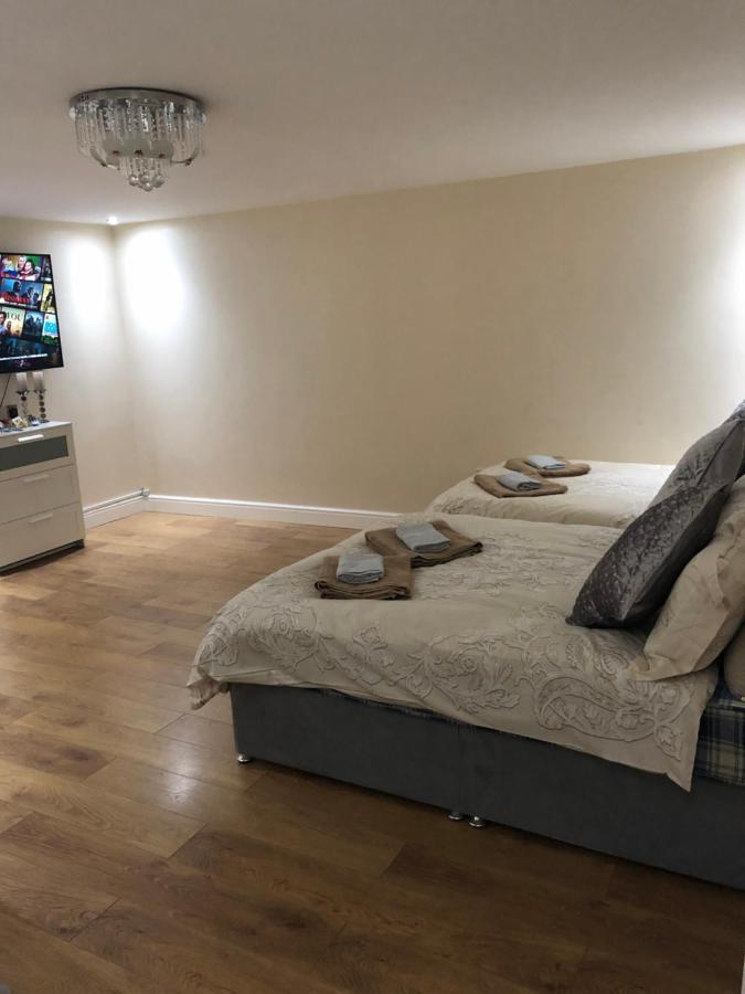 Big Room Rusholme With Tv And Private Bathroom-Parking&Wifi Manchester Zewnętrze zdjęcie