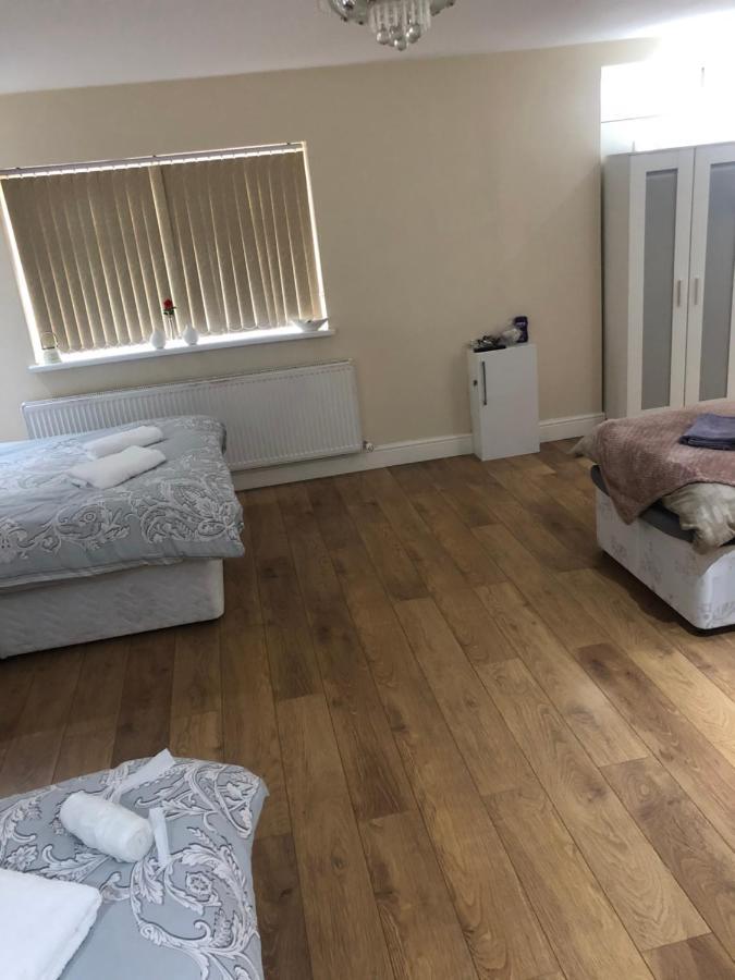 Big Room Rusholme With Tv And Private Bathroom-Parking&Wifi Manchester Zewnętrze zdjęcie