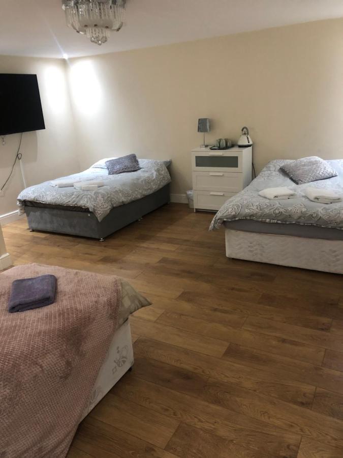 Big Room Rusholme With Tv And Private Bathroom-Parking&Wifi Manchester Zewnętrze zdjęcie