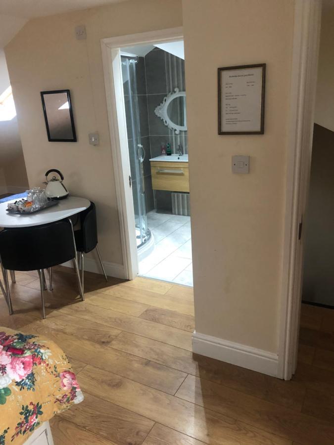 Big Room Rusholme With Tv And Private Bathroom-Parking&Wifi Manchester Zewnętrze zdjęcie